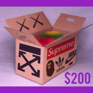 200$ HYPEBEAST Mystery Box (guaranteed profit)